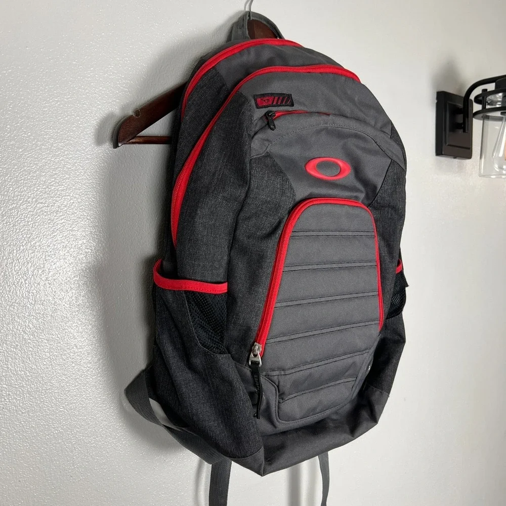 Oakley Backpack 5 Speed Pack Gray Red Travel Commute School‎ Work College